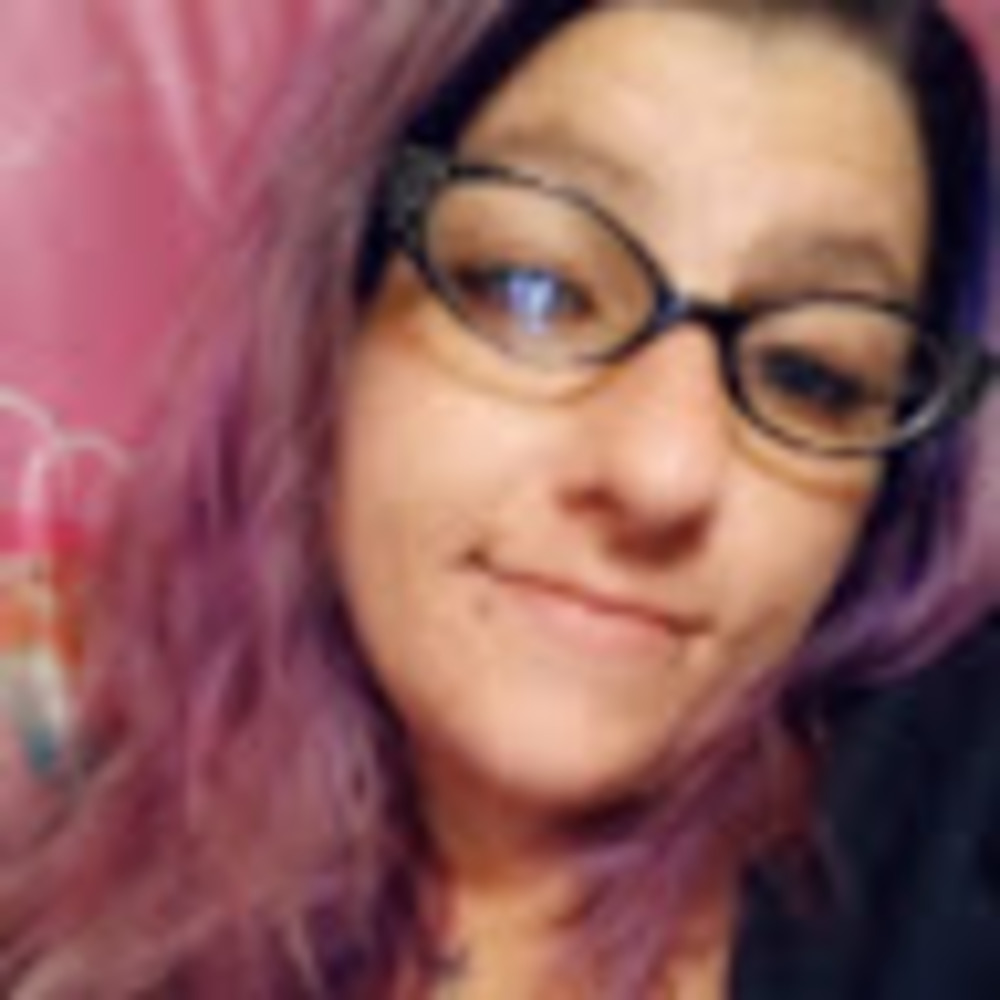 Meet your Posher, Cassandra